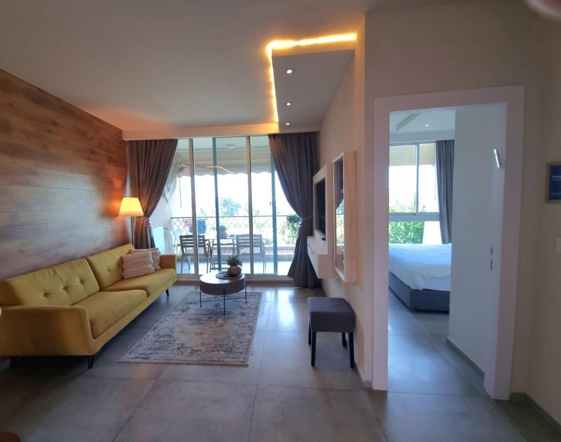 Neot Golf, Ziv'S Place Цезарея Екстериор снимка