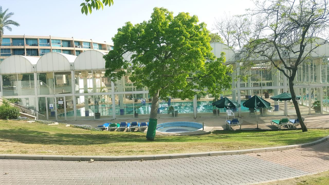 Neot Golf, Ziv'S Place Цезарея Екстериор снимка