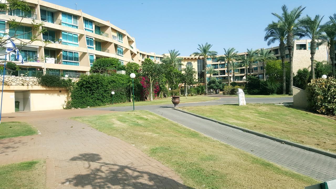 Neot Golf, Ziv'S Place Цезарея Екстериор снимка